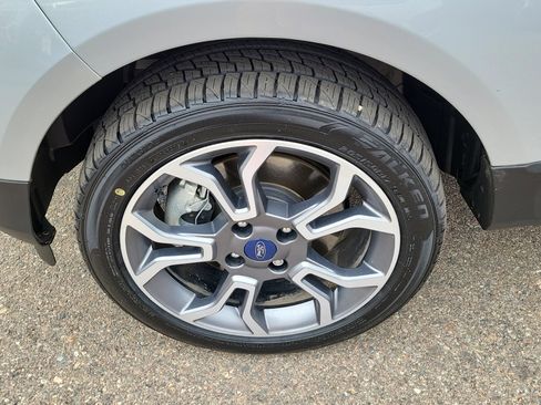 Used 2020 Ford EcoSport SES w/ SES Black Appearance Package image 16