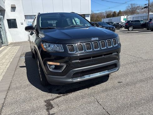 Used 2018 Jeep Compass Limited w/ Navigation Group image 2
