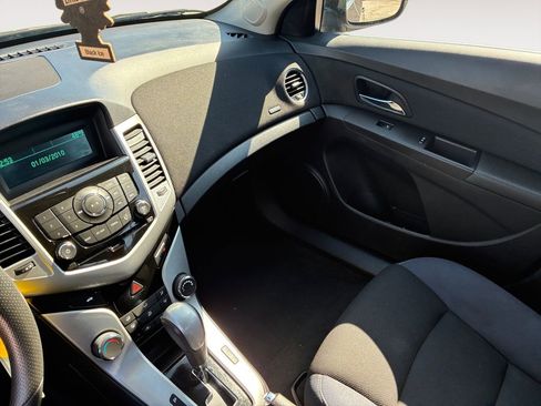 Used 2016 Chevrolet Cruze LT image 26