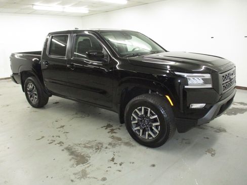 Used 2024 Nissan Frontier SL w/ Technology Package AWD/4WD image 1