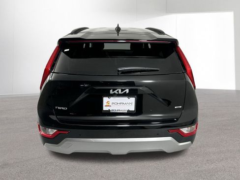 Used 2023 Kia Niro EX image 32
