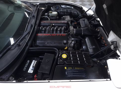 Used 2001 Chevrolet Corvette Coupe w/ Preferred Equipment Group2 RWD image 53