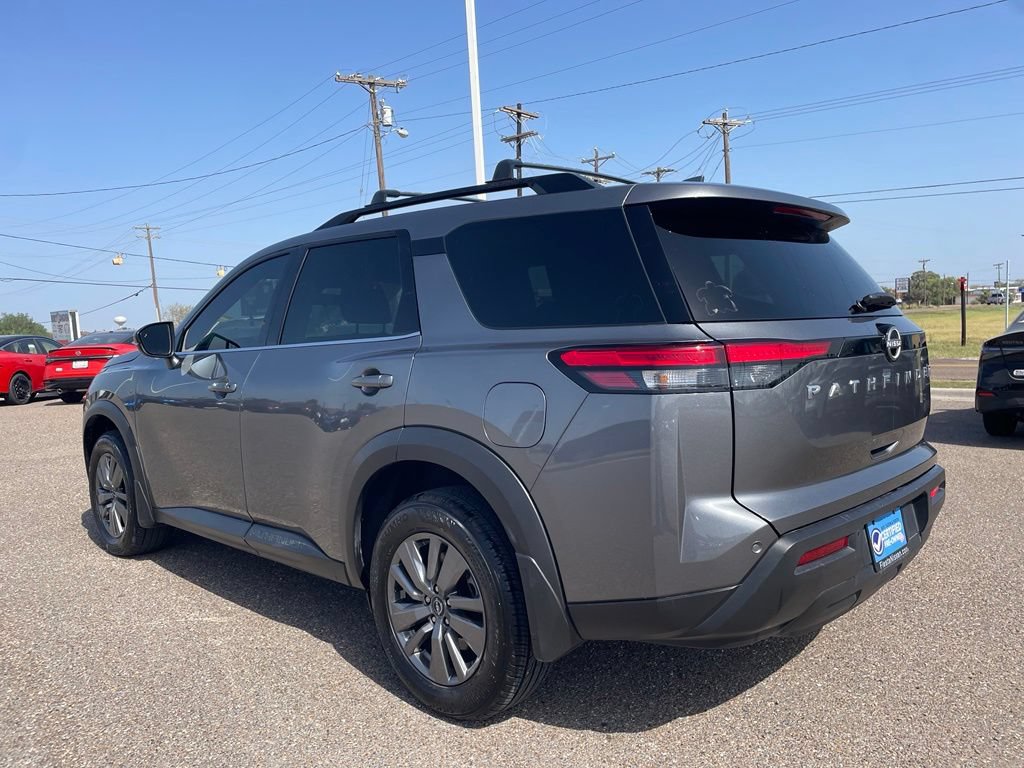 Certified 2025 Nissan Pathfinder SV FWD image 5