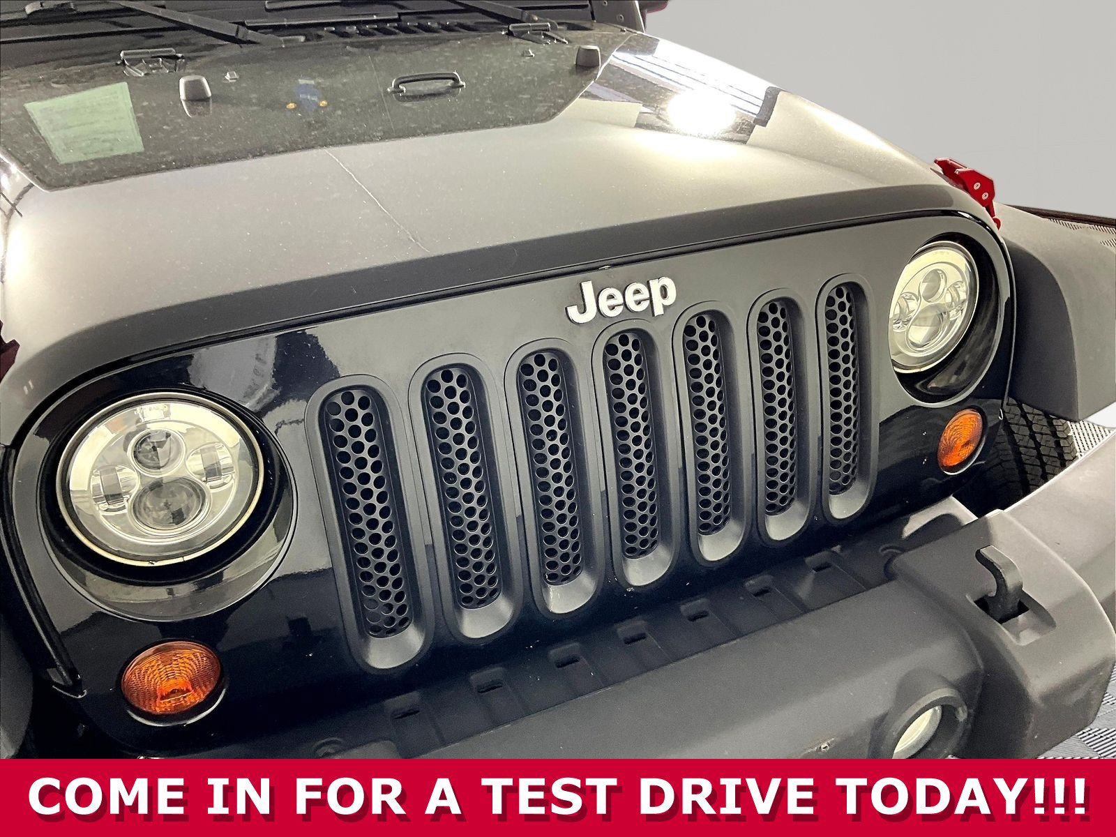 Used 2013 Jeep Wrangler Unlimited Sport AWD/4WD image 27