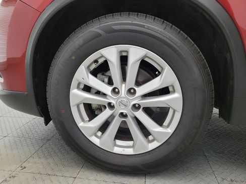 Used 2016 Nissan Rogue SV FWD image 31