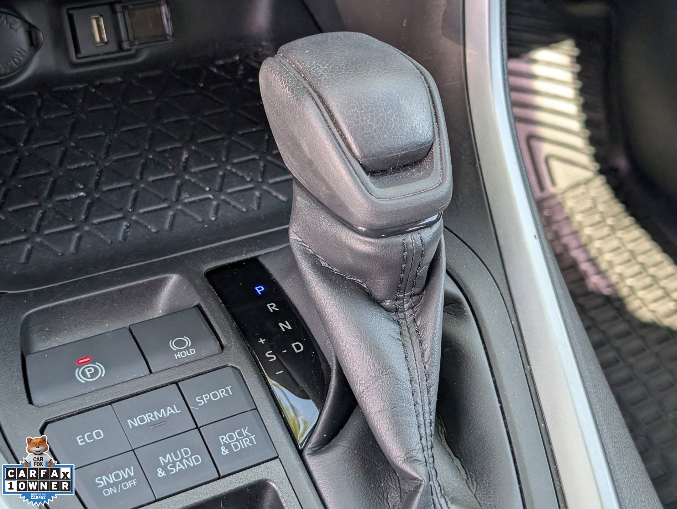 Used 2022 Toyota RAV4 XLE AWD/4WD image 27