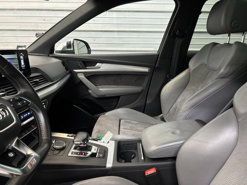 Used 2020 Audi SQ5 Premium w/ Convenience Package AWD/4WD image 22