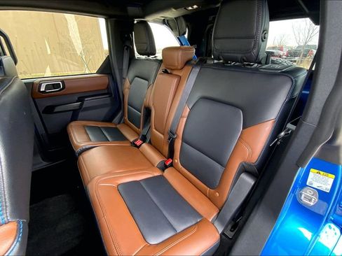 Used 2024 Ford Bronco Outer Banks AWD/4WD image 21