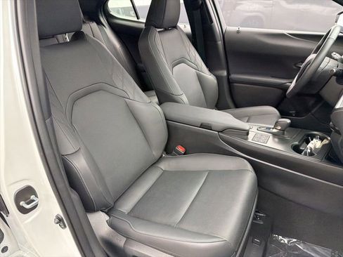Used 2025 Lexus UX 300h AWD w/ Accessory Package (Z1) image 28