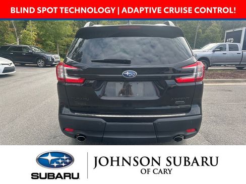 Used 2024 Subaru Ascent Onyx Edition image 4