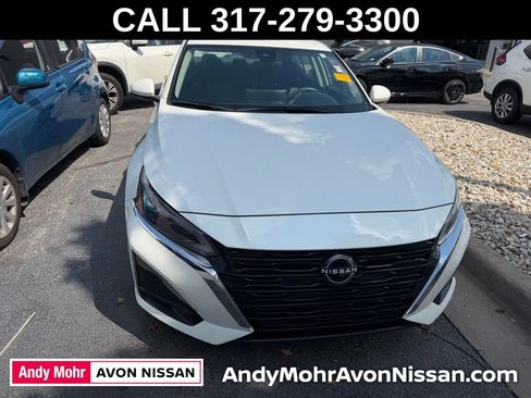 Used 2024 Nissan Altima 2.5 SL FWD image 2