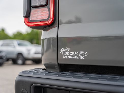 Used 2021 Jeep Gladiator Rubicon w/ Safety Group image 17