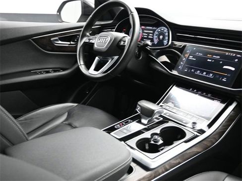 Used 2019 Audi Q8 Premium w/ Convenience Package image 24