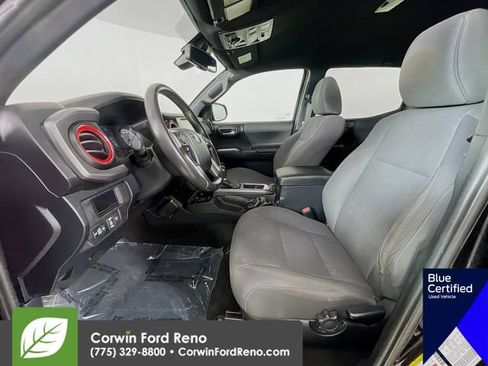 Used 2018 Toyota Tacoma TRD Off-Road AWD/4WD image 23