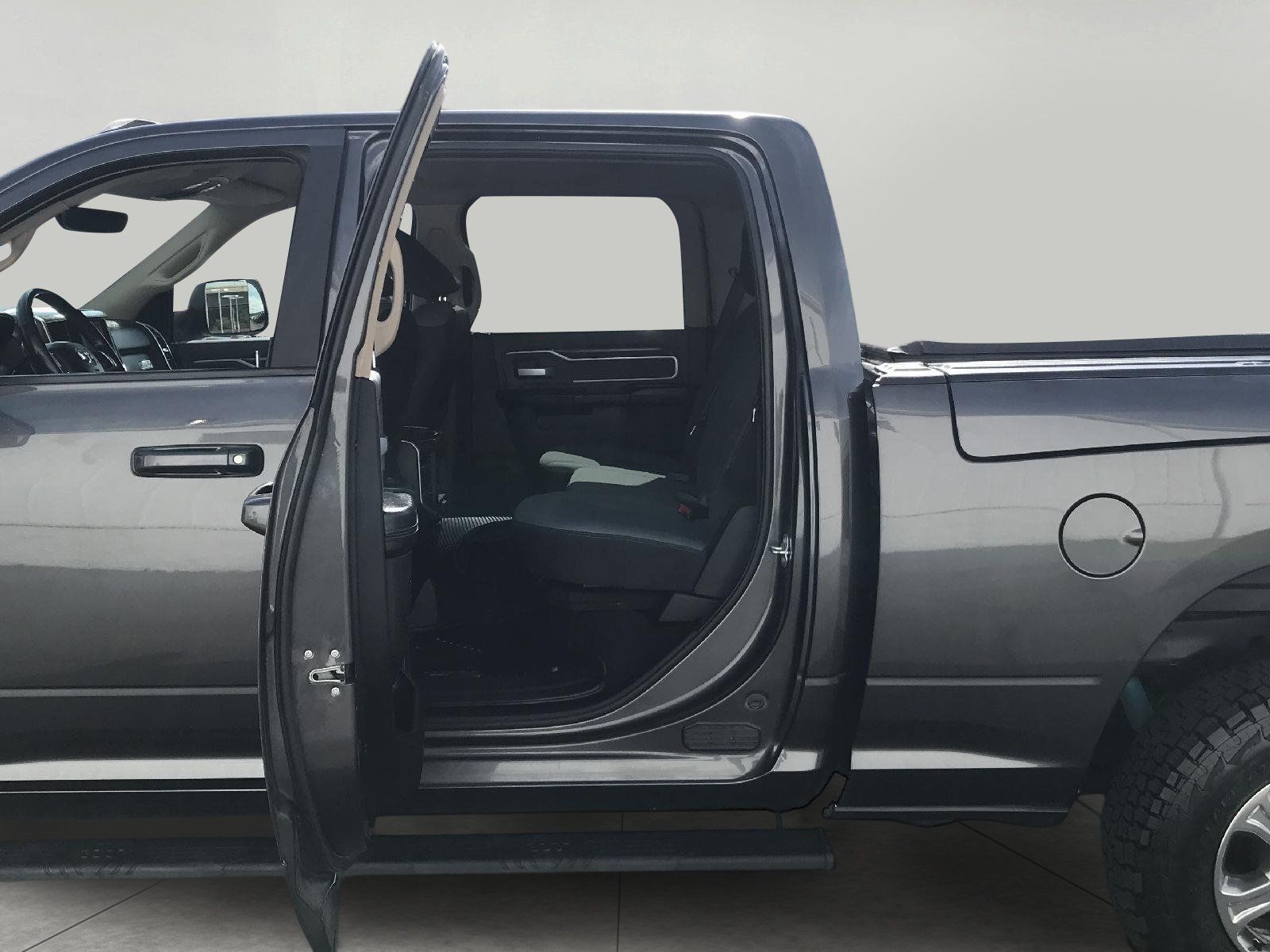 Used 2020 RAM 2500 Big Horn w/ Level 2 Equipment Group AWD/4WD image 22
