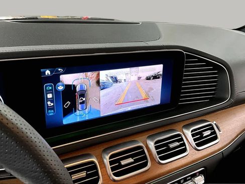 Used 2025 Mercedes-Benz GLS 450 4MATIC image 27
