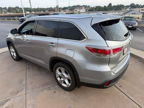 Used 2016 Toyota Highlander Limited AWD/4WD image 9