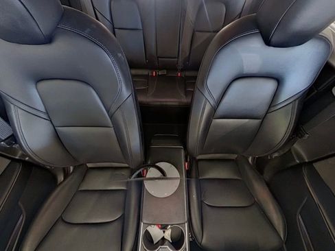 Used 2018 Tesla Model 3 Long Range image 4