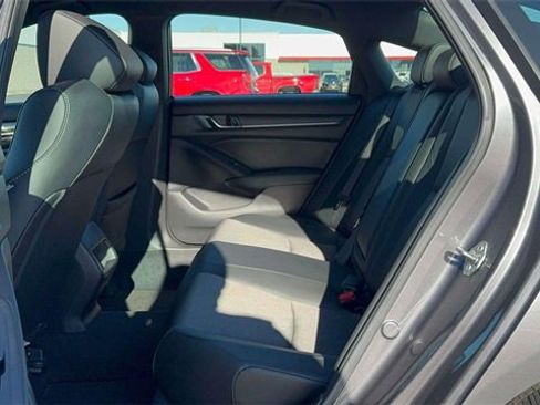 Used 2020 Honda Accord Sport image 9