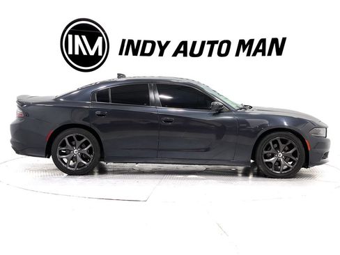 Used 2018 Dodge Charger R/T w/ Plus Group image 3