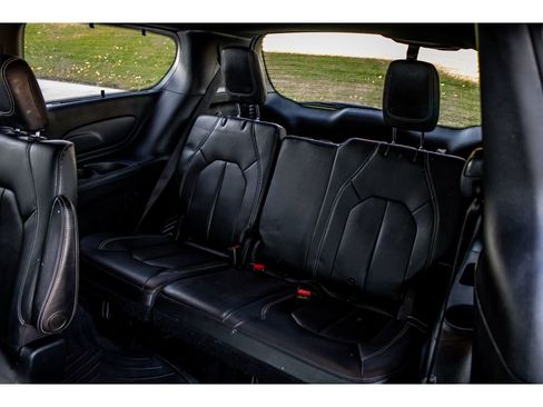 Used 2020 Chrysler Pacifica Touring-L w/ Advanced Safetytec Group image 19