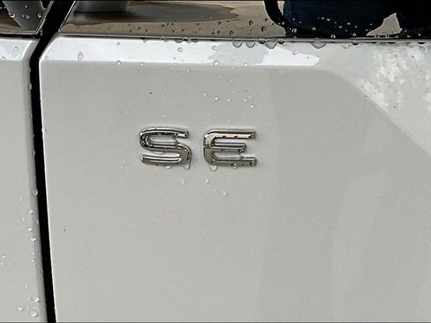 New 2026 Volkswagen Atlas SE image 7