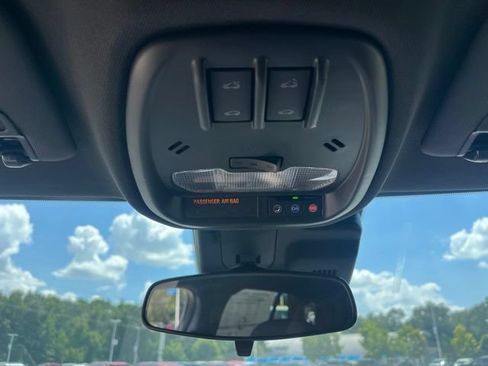New 2026 Chevrolet Trax RS w/ Sunroof Package FWD image 25
