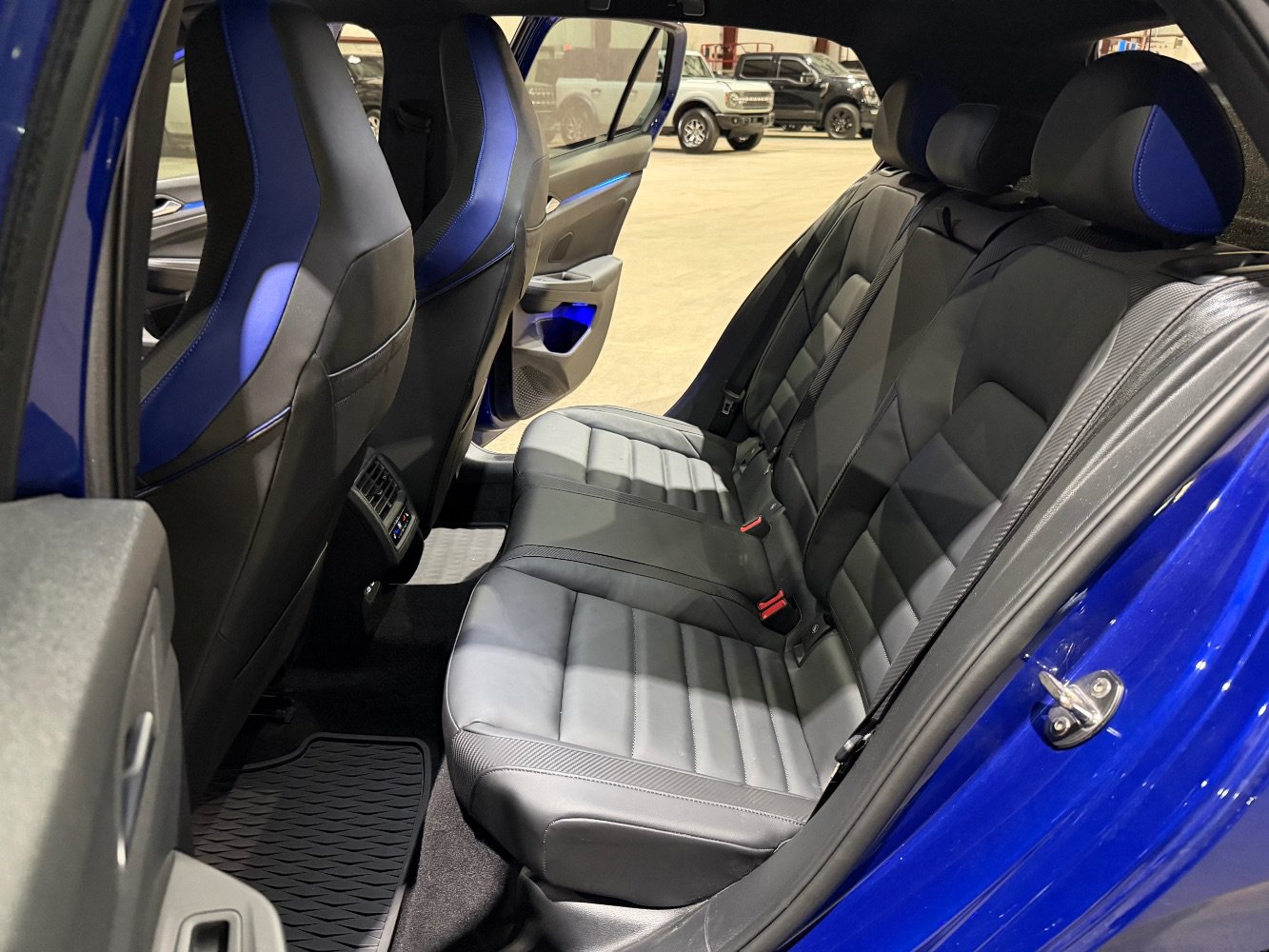 Used 2024 Volkswagen Golf R AWD/4WD image 17
