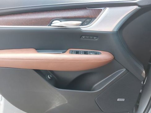 Used 2025 Cadillac XT5 Premium Luxury w/ LPO, Floor Liner Package image 27