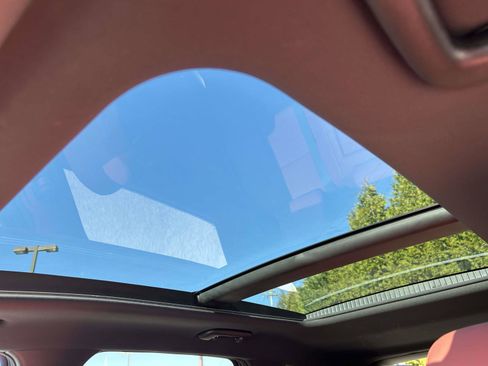 Used 2025 Kia Sportage SX Prestige image 11