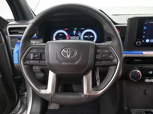 Used 2026 Toyota Tacoma TRD Off-Road AWD/4WD image 5