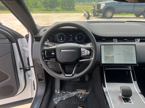 New 2026 Land Rover Range Rover Evoque S AWD/4WD image 13