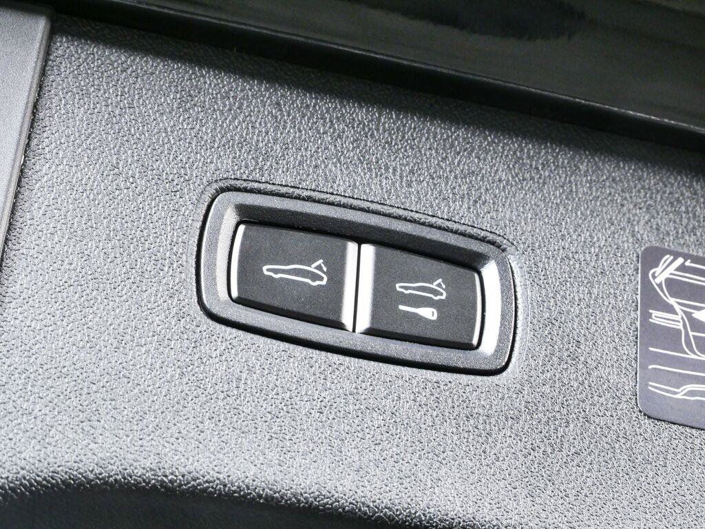New 2026 Porsche Cayenne AWD/4WD image 32