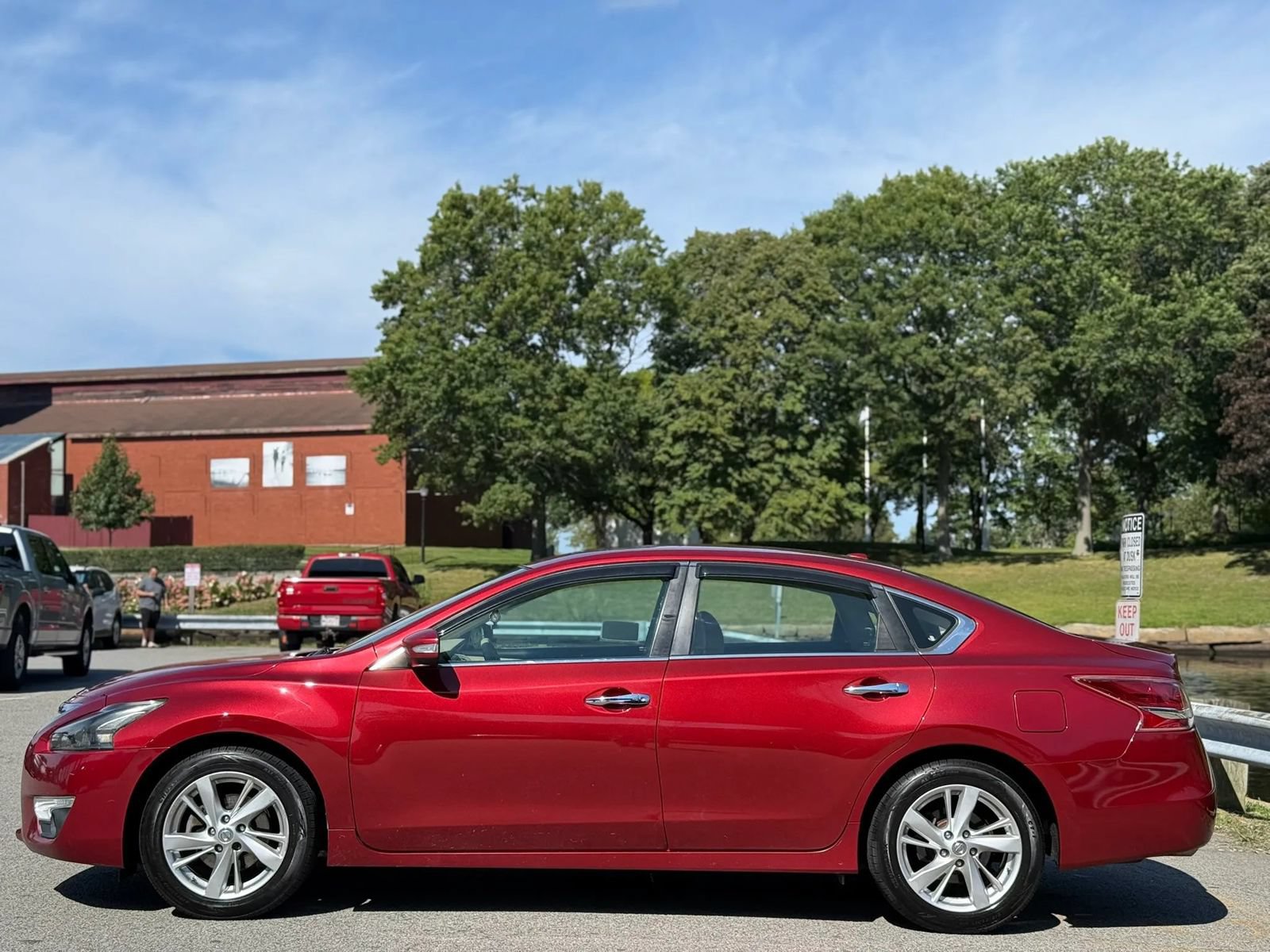 Used 2013 Nissan Altima 2.5 SV w/ 2.5SV Convenience Pkg FWD image 4