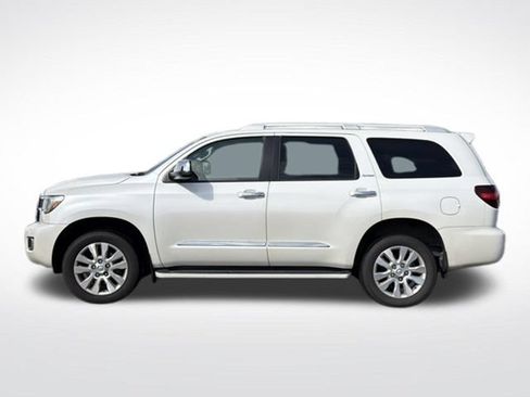 Used 2021 Toyota Sequoia Platinum AWD/4WD image 5