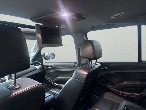 Used 2019 GMC Yukon SLT w/ Premium Edition AWD/4WD image 36