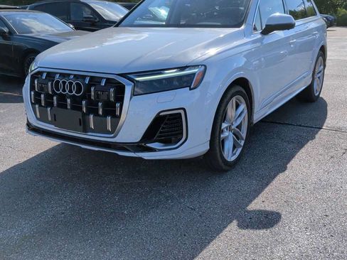 Used 2025 Audi Q7 3.0T Premium Plus AWD/4WD image 1