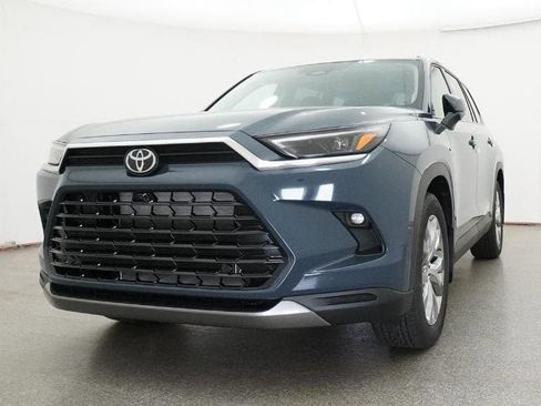 New 2026 Toyota Grand Highlander Limited AWD/4WD image 32