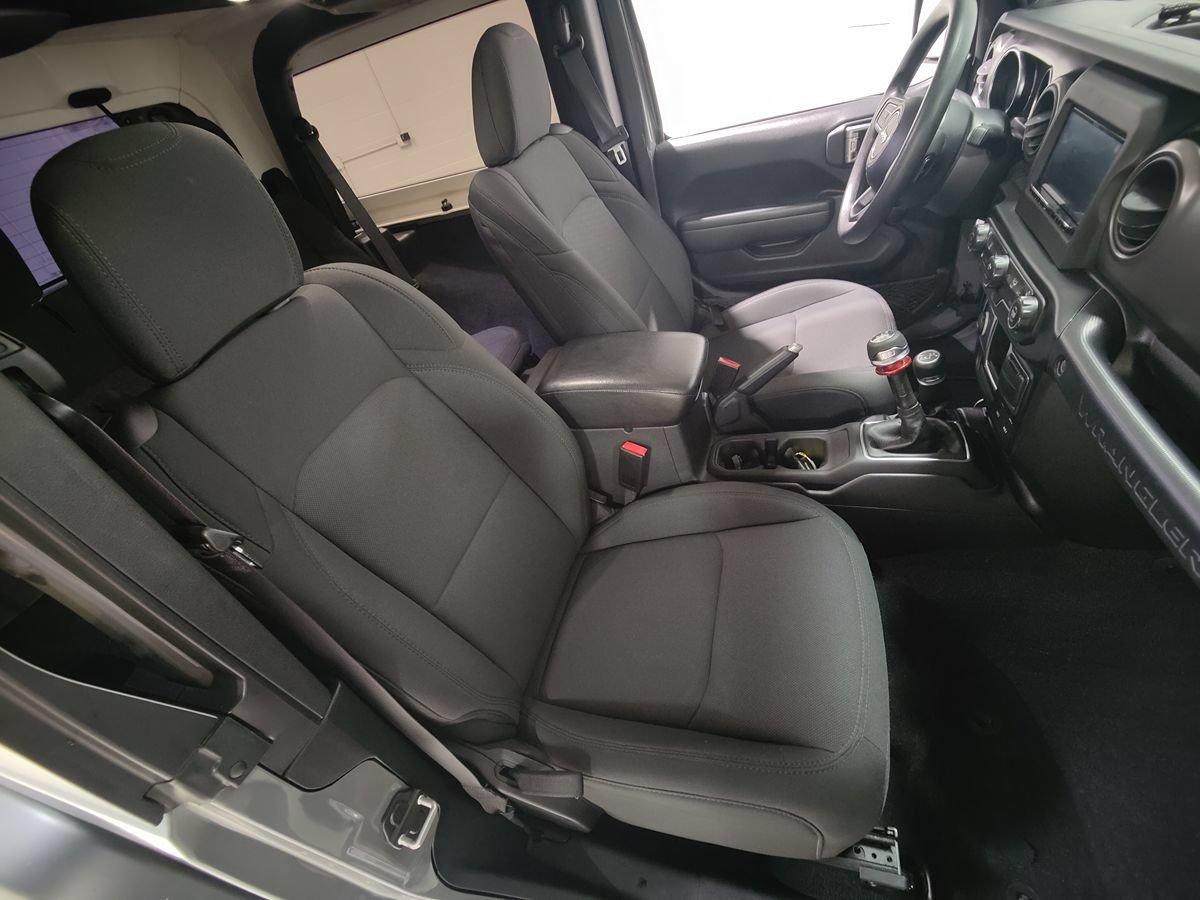 Used 2022 Jeep Wrangler Sport AWD/4WD image 21