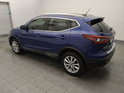 Used 2020 Nissan Rogue Sport SV FWD image 3