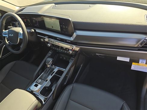 New 2025 Kia Telluride S image 14