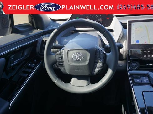 Used 2024 Toyota bZ4X FWD image 15