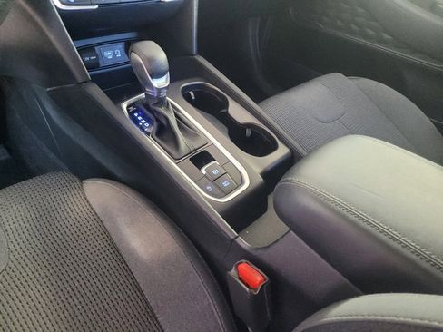 Used 2020 Hyundai Santa Fe SE image 26