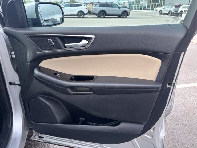 Used 2016 Ford Edge SEL w/ Equipment Group 201A AWD/4WD image 49