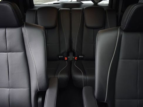 Used 2025 Mercedes-Benz GLS 580 4MATIC image 38