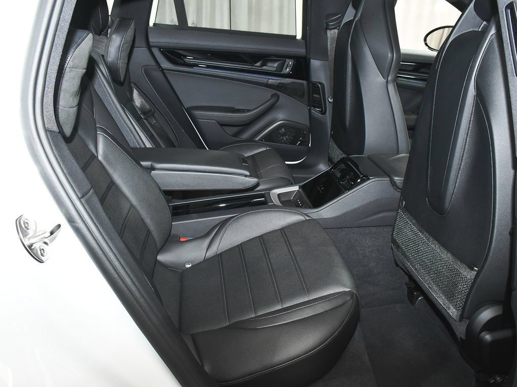 Used 2025 Porsche Panamera 4 E-Hybrid AWD/4WD image 58
