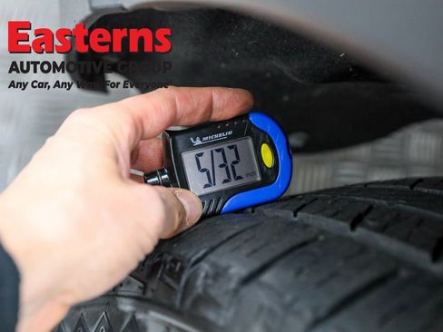 Used 2023 Ford Explorer Limited image 30