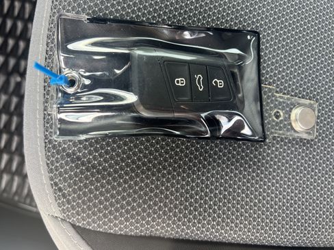 Used 2023 Volkswagen Taos S image 31