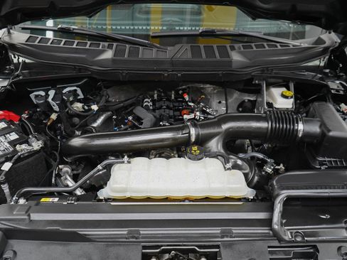Used 2025 Ford F150 Lariat AWD/4WD image 34