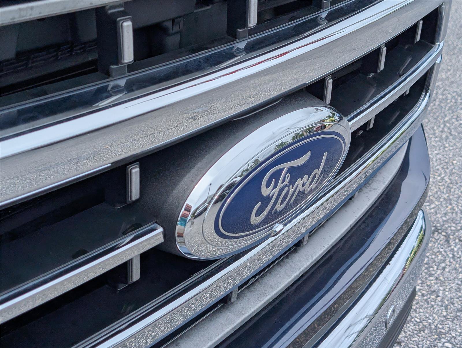 Certified 2023 Ford F150 Lariat w/ Trailer Tow Package AWD/4WD image 6
